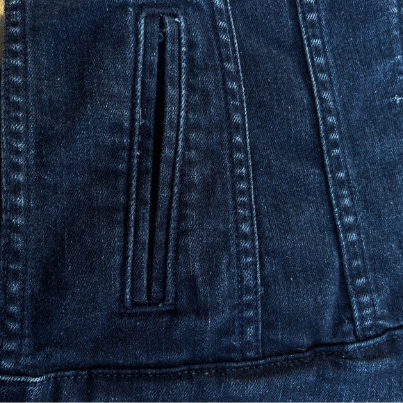 LEVI STRAUSS ~ Dark Wash Stretch Denim Jacket ~ Classic Levi’s Details ~ Small - Picture 12 of 12